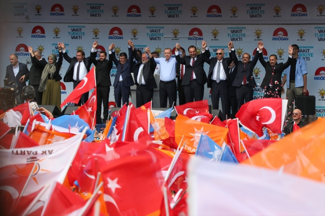 Cumhurbaşkanı Erdoğan: Suriye’de kantonculuk oynayanlar derslerini birer birer alıyor